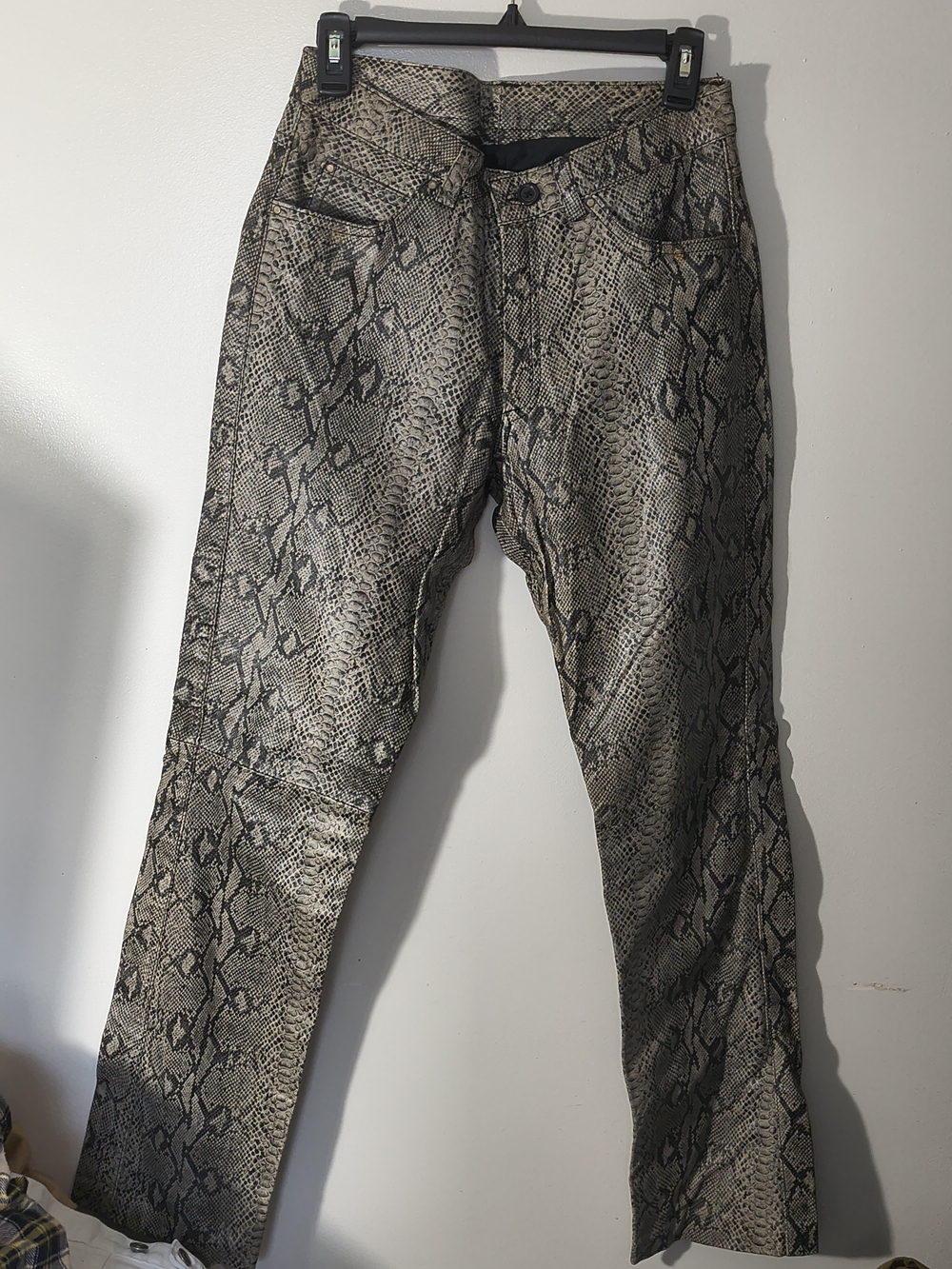 Women's Straight Leg Snake Print Pants - Beige/Black
